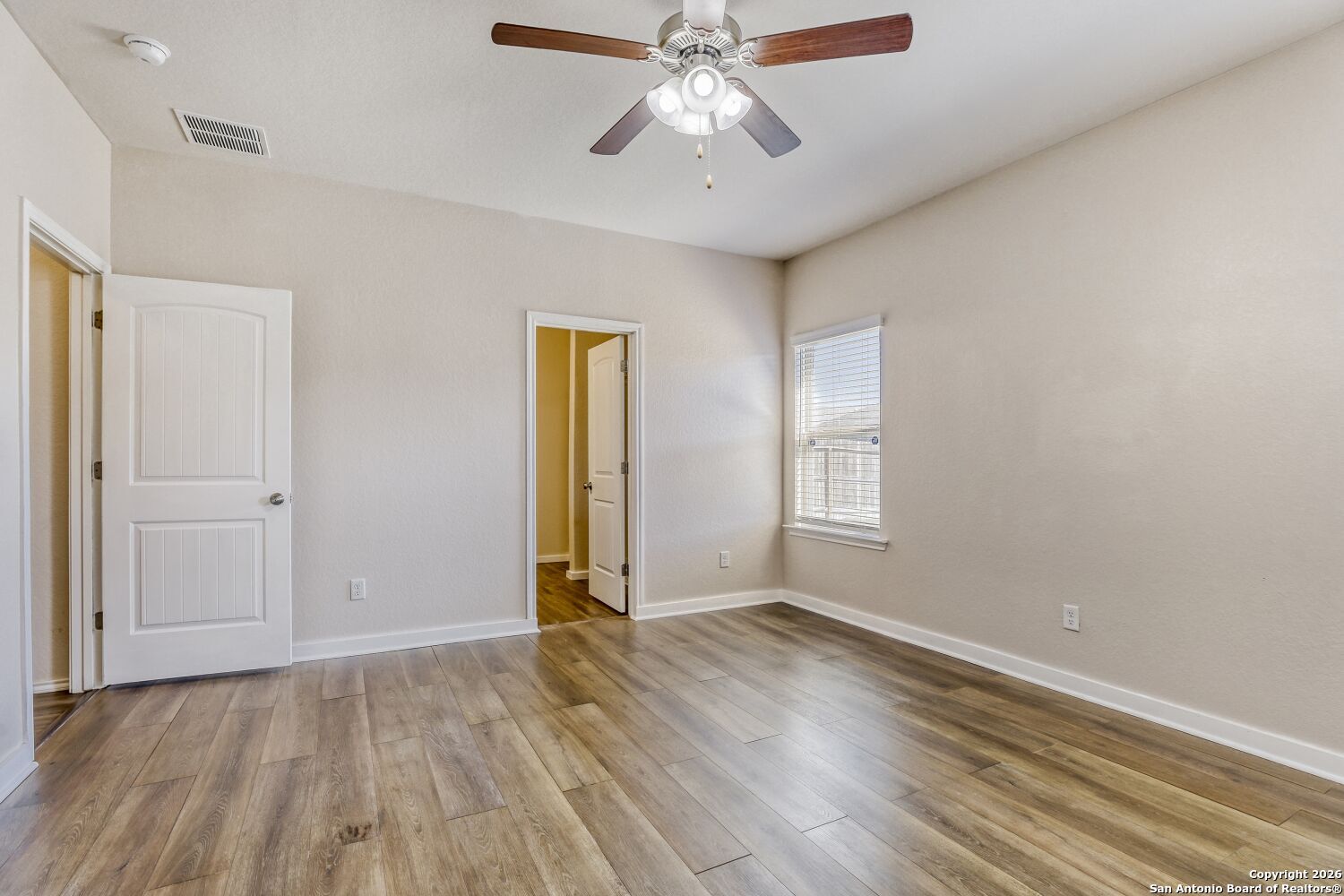 property viewer photo 21