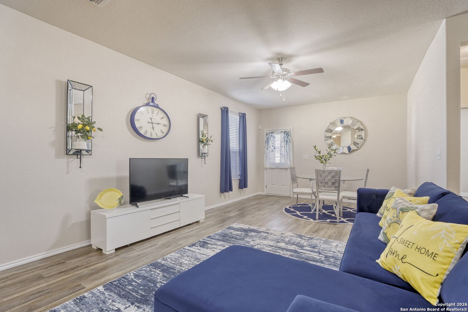 property viewer photo 6