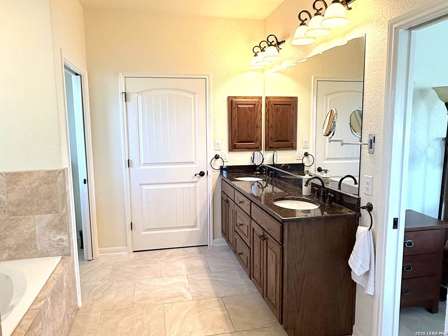 property viewer photo 12