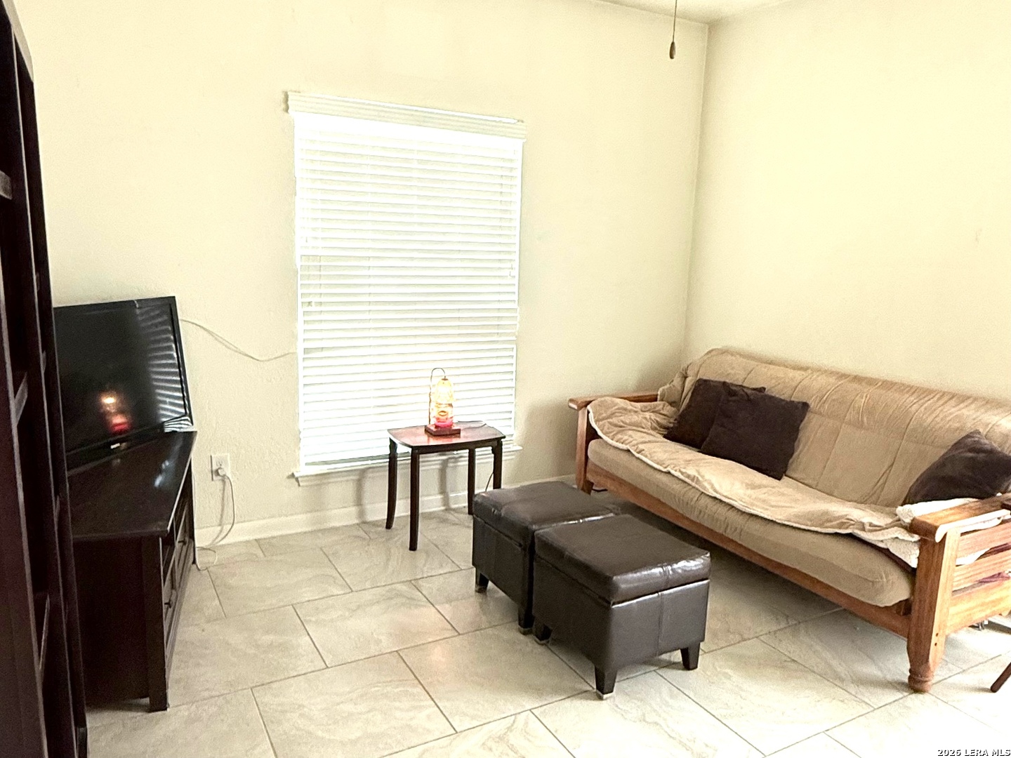property viewer photo 18