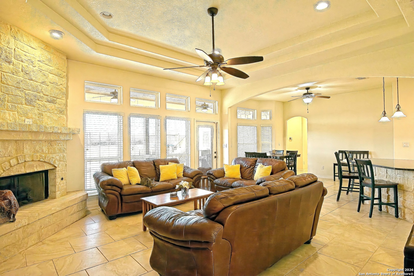 property viewer photo 2
