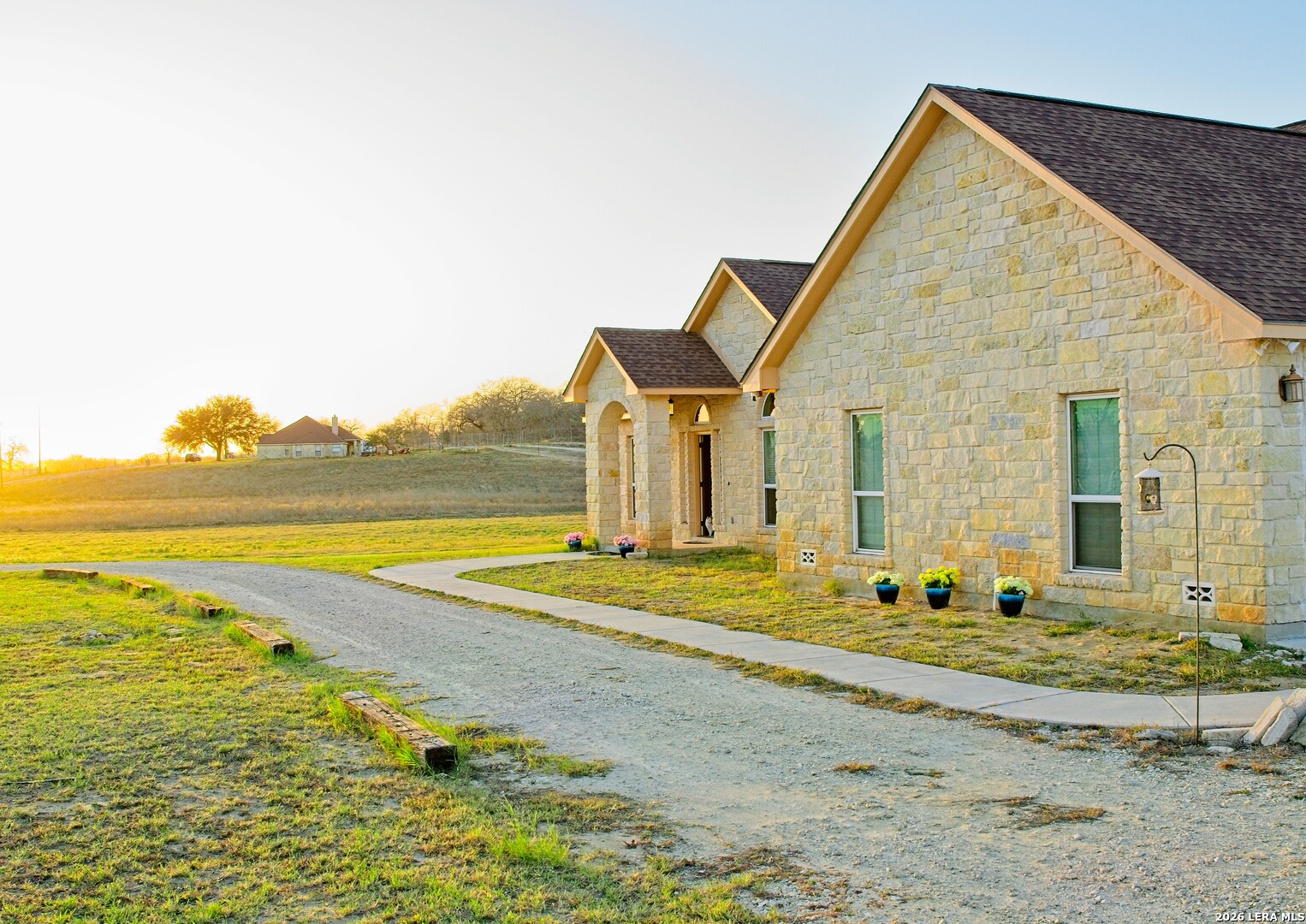property viewer photo 26