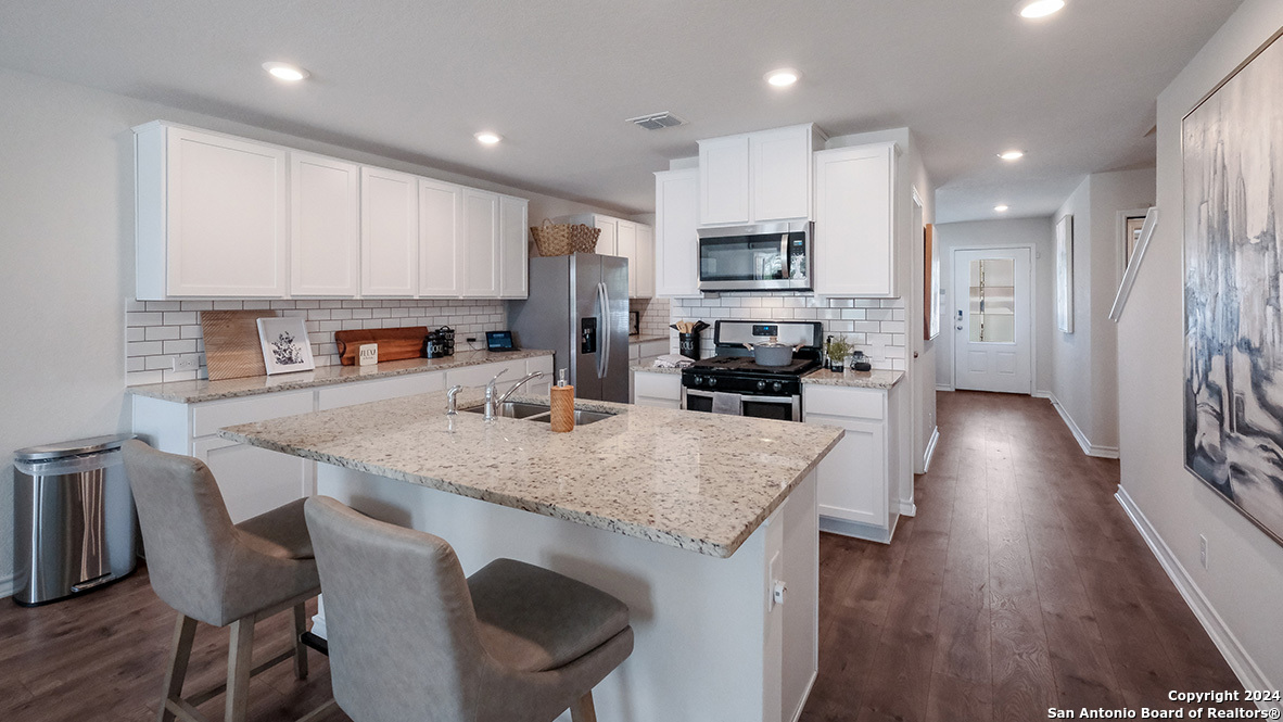 property viewer photo 3