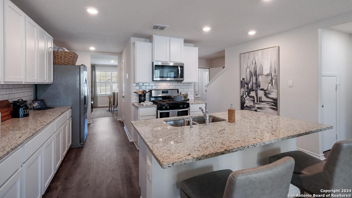 property viewer photo 4