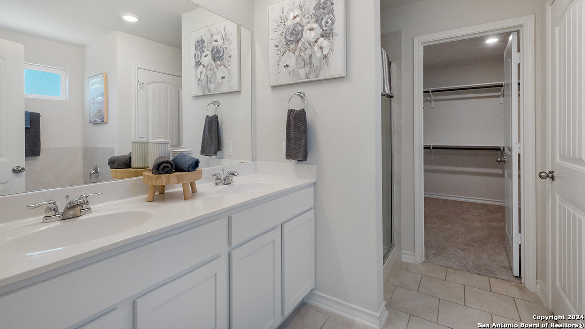 property viewer photo 8