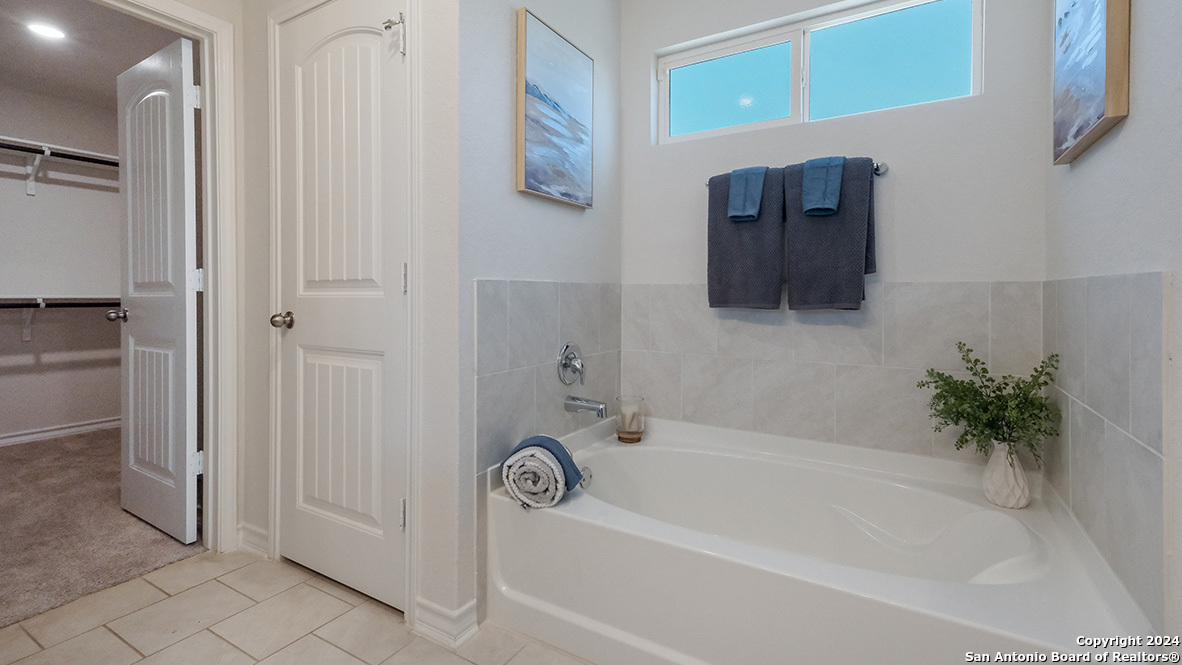 property viewer photo 9
