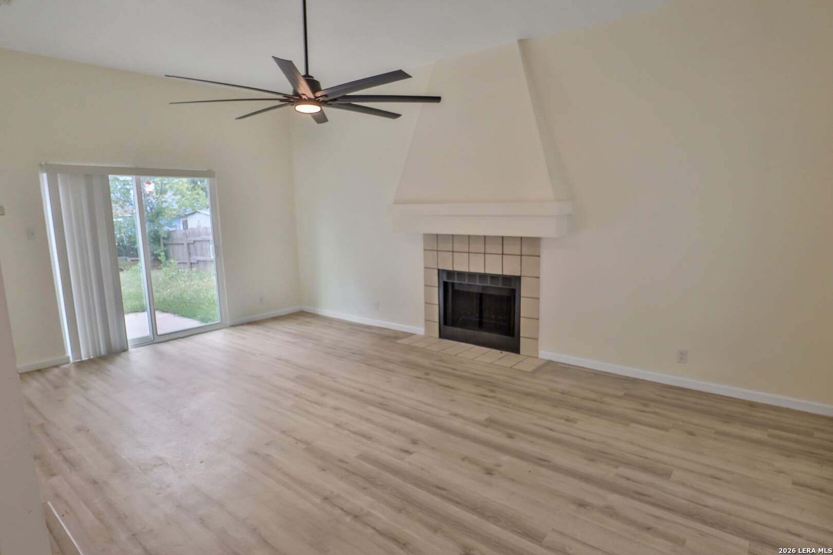 property viewer photo 1