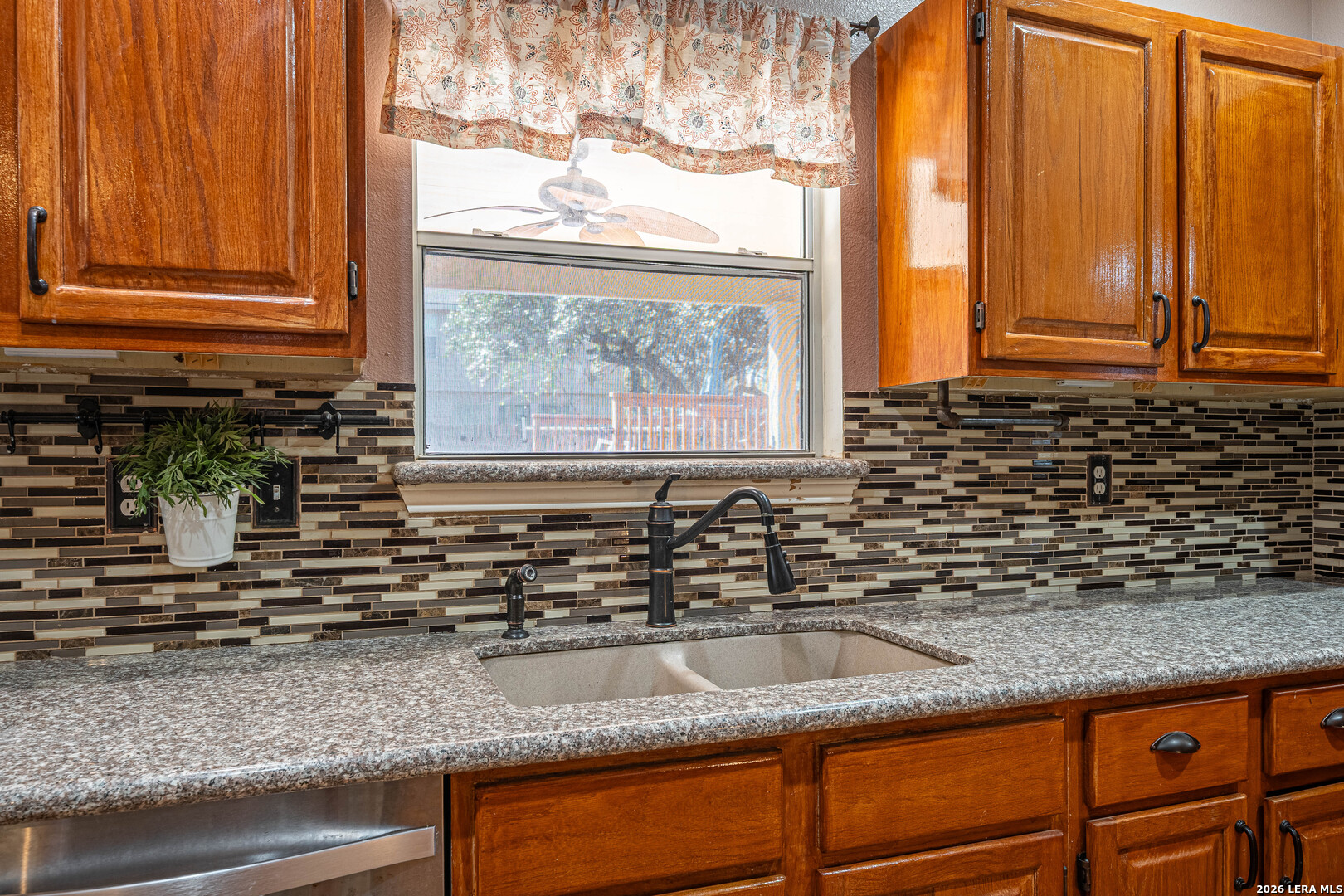 property viewer photo 11