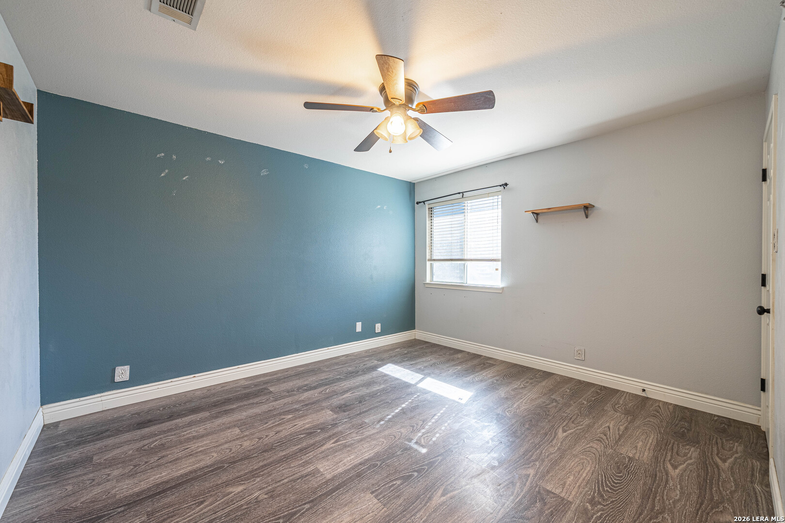 property viewer photo 17