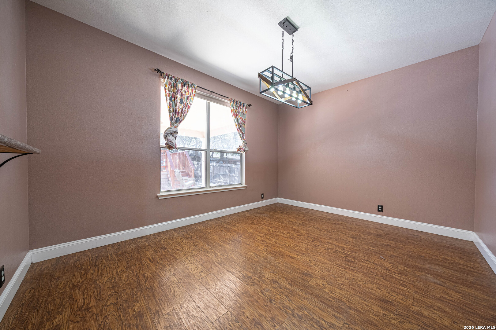 property viewer photo 23