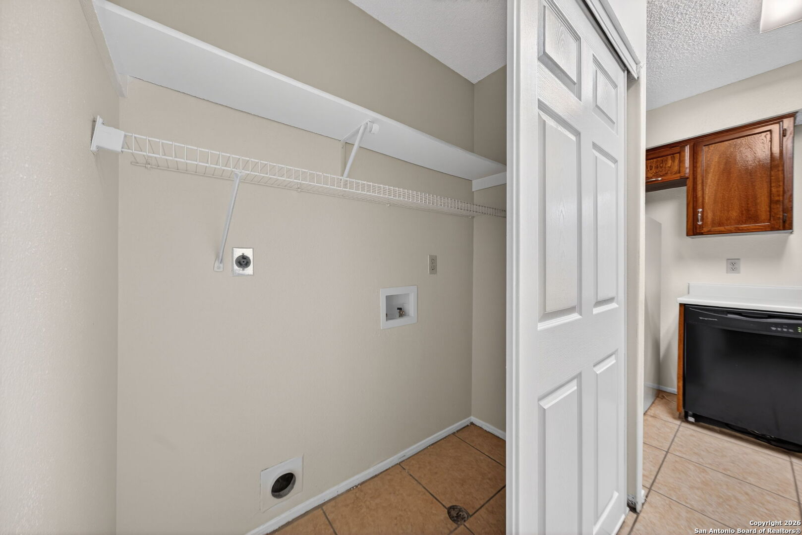 property viewer photo 10