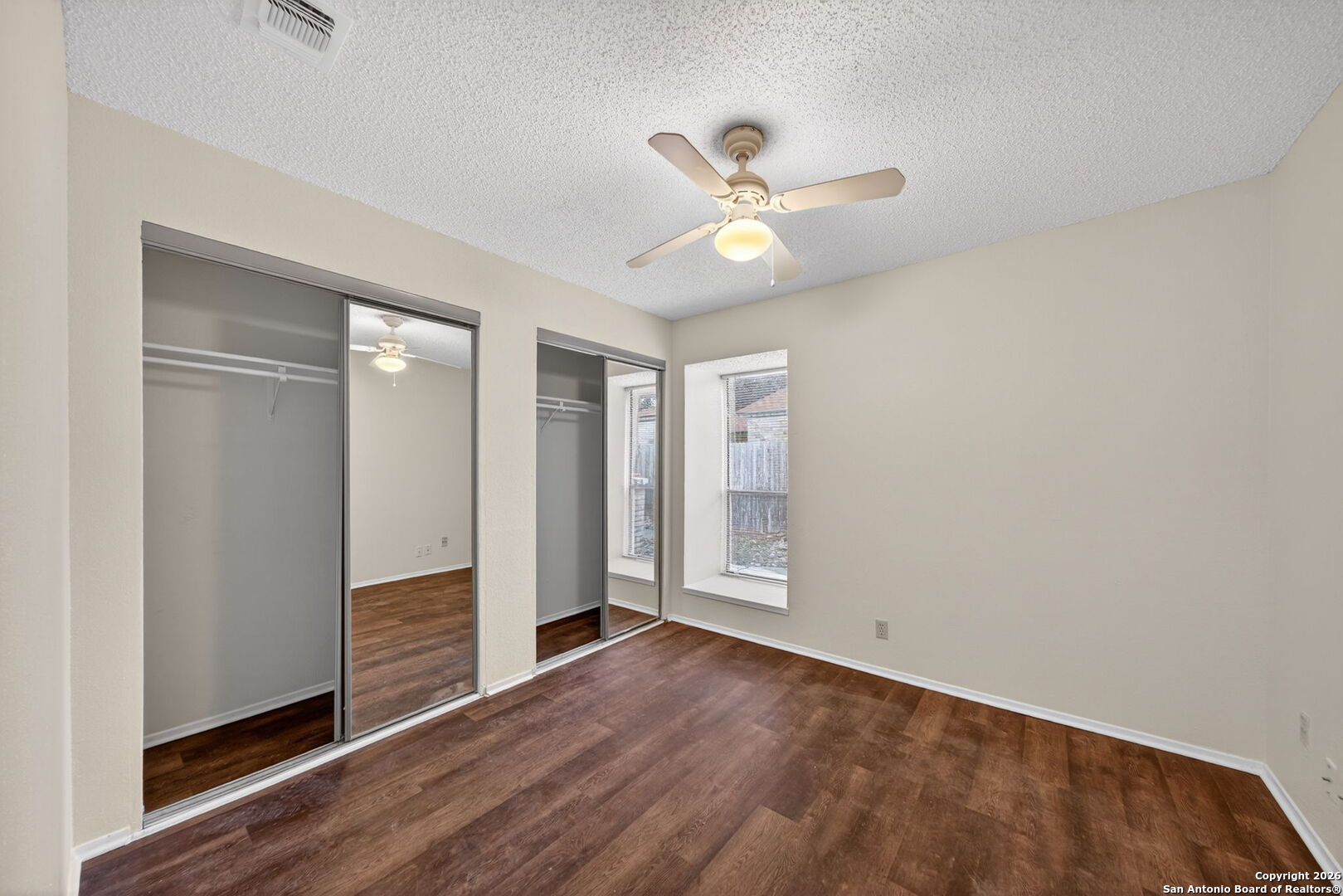 property viewer photo 20