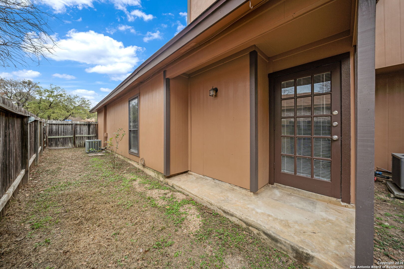 property viewer photo 23