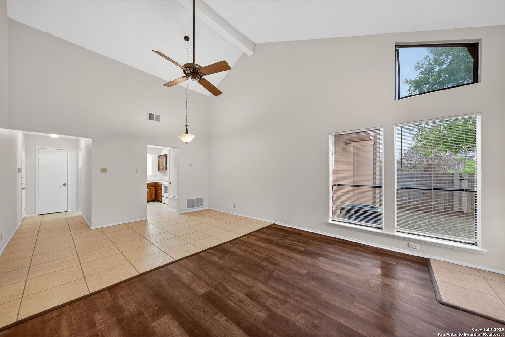 property viewer photo 8