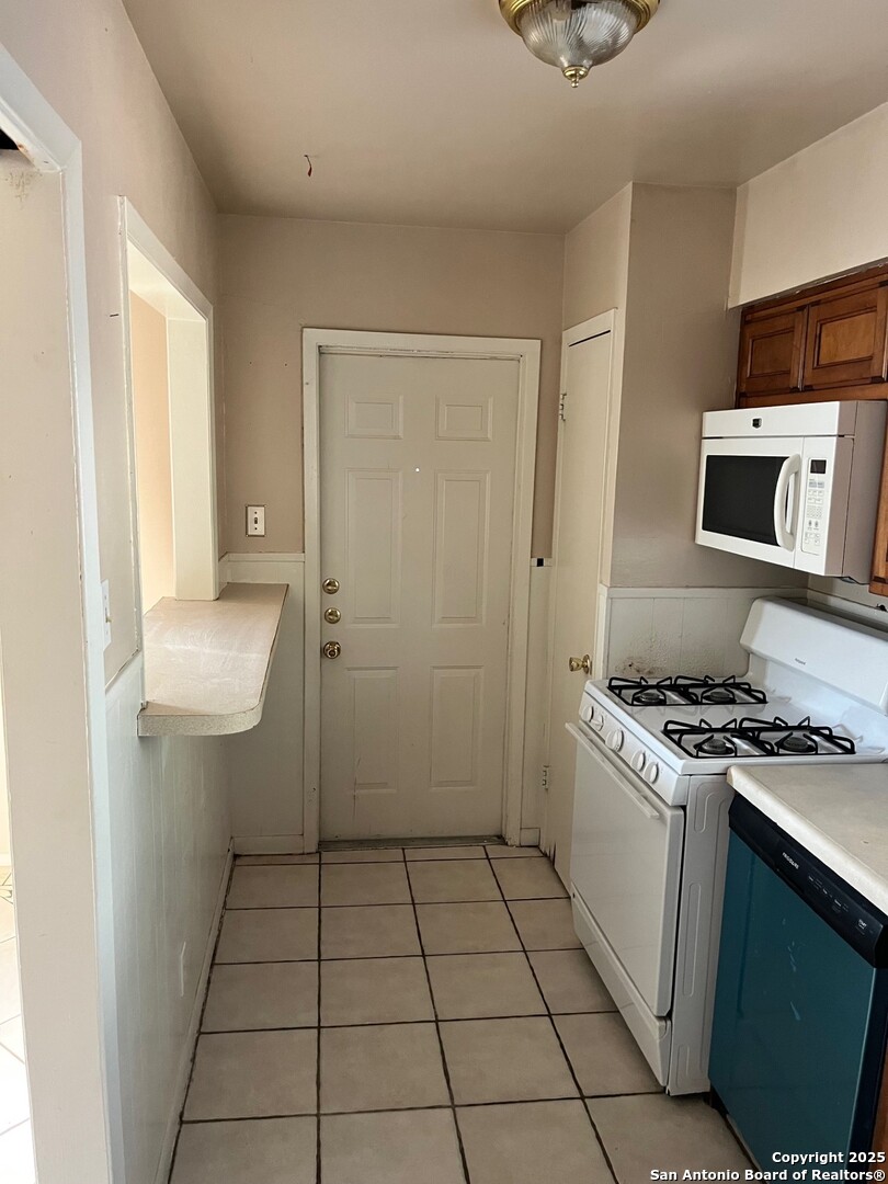 property viewer photo 2