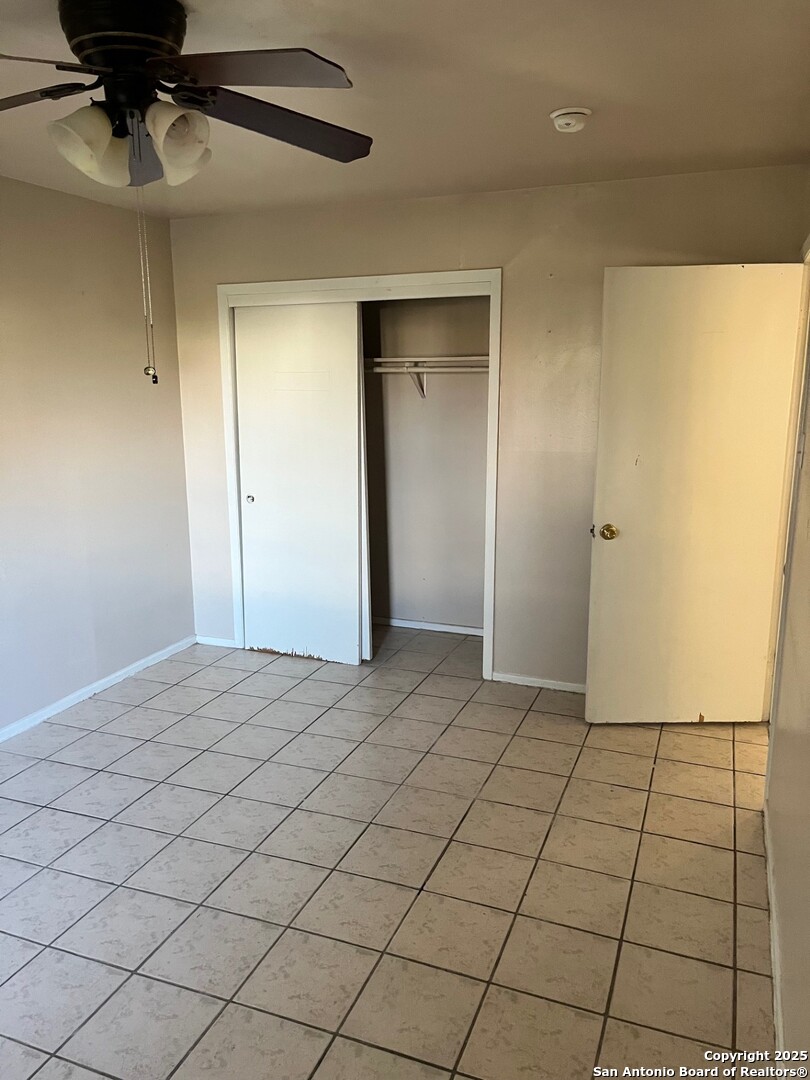property viewer photo 4