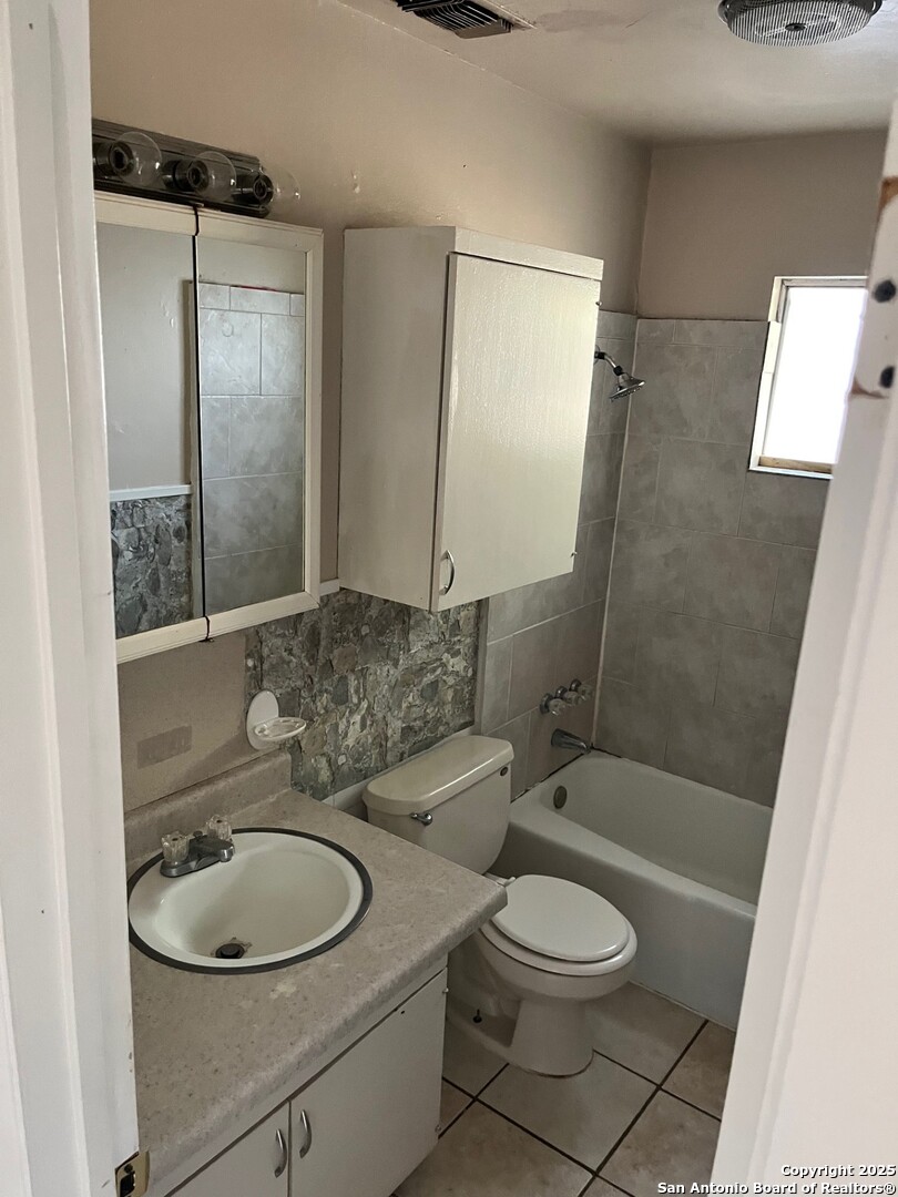 property viewer photo 8