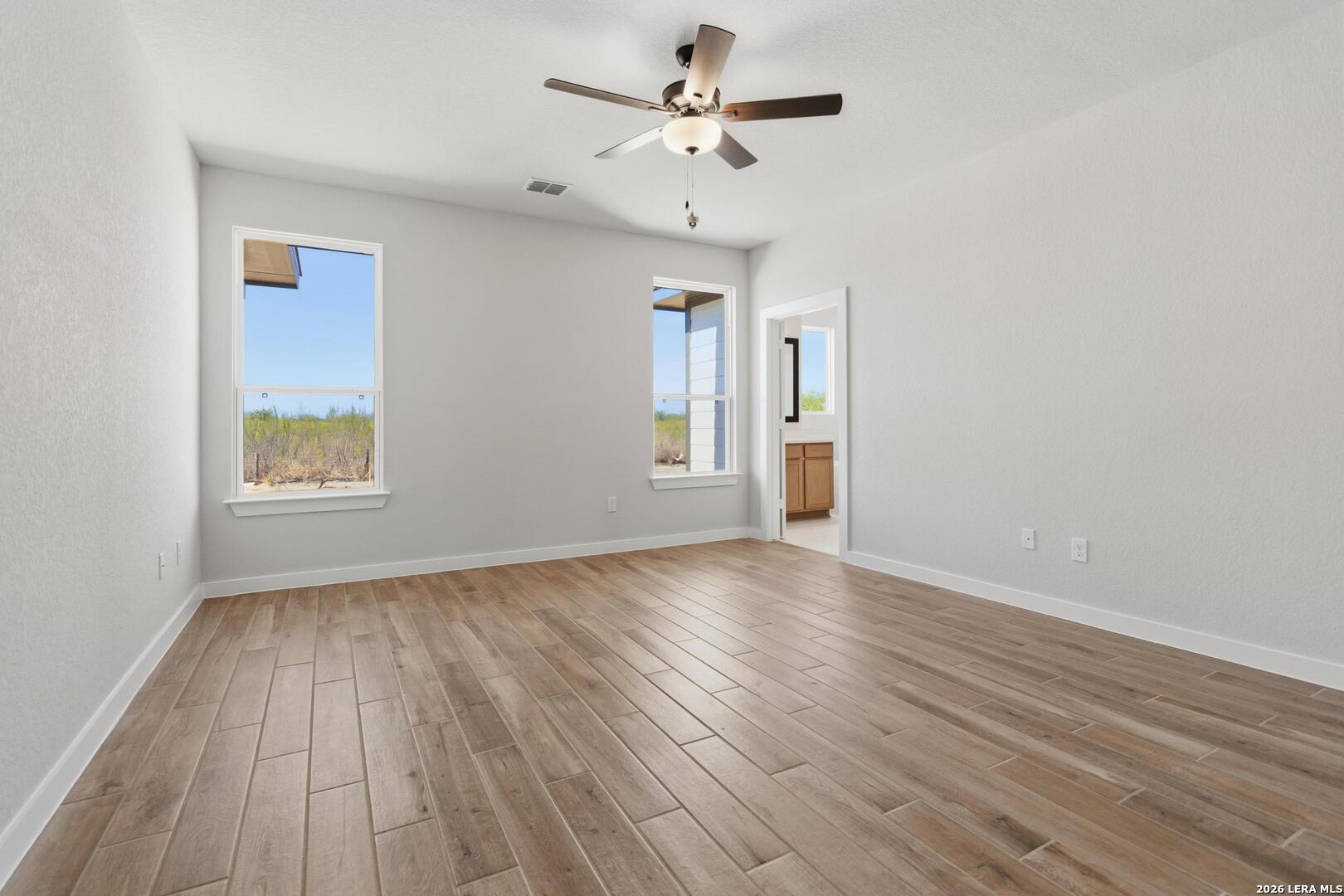 property viewer photo 18