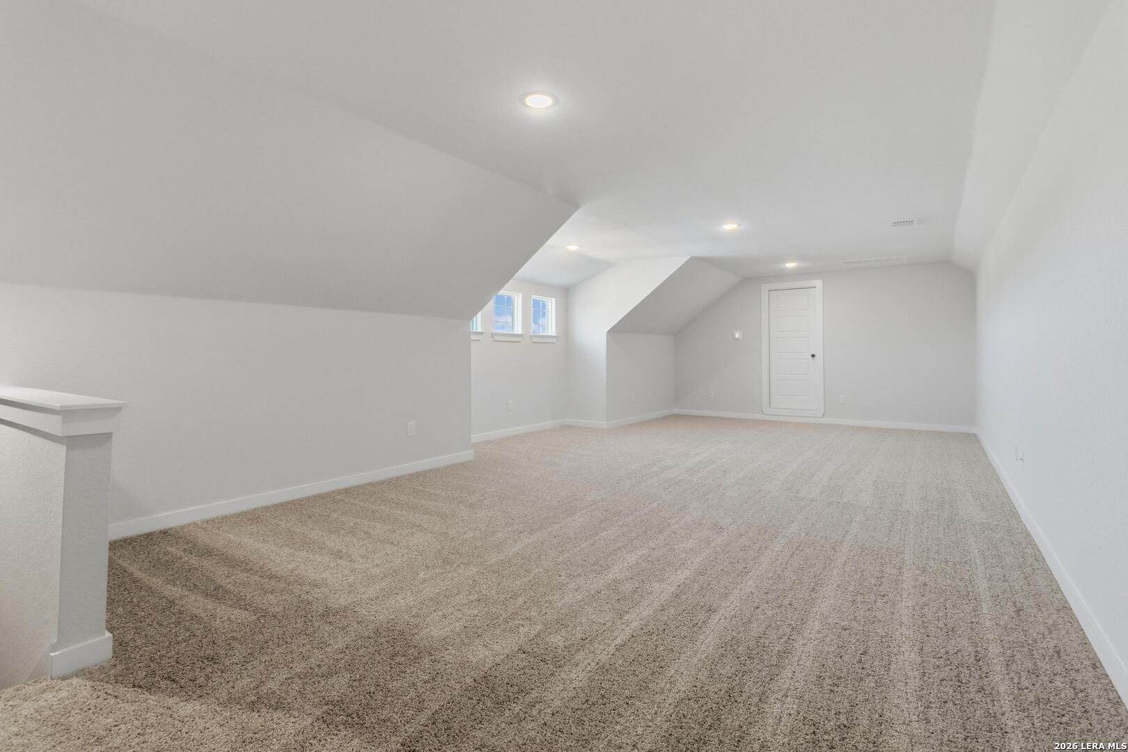 property viewer photo 27