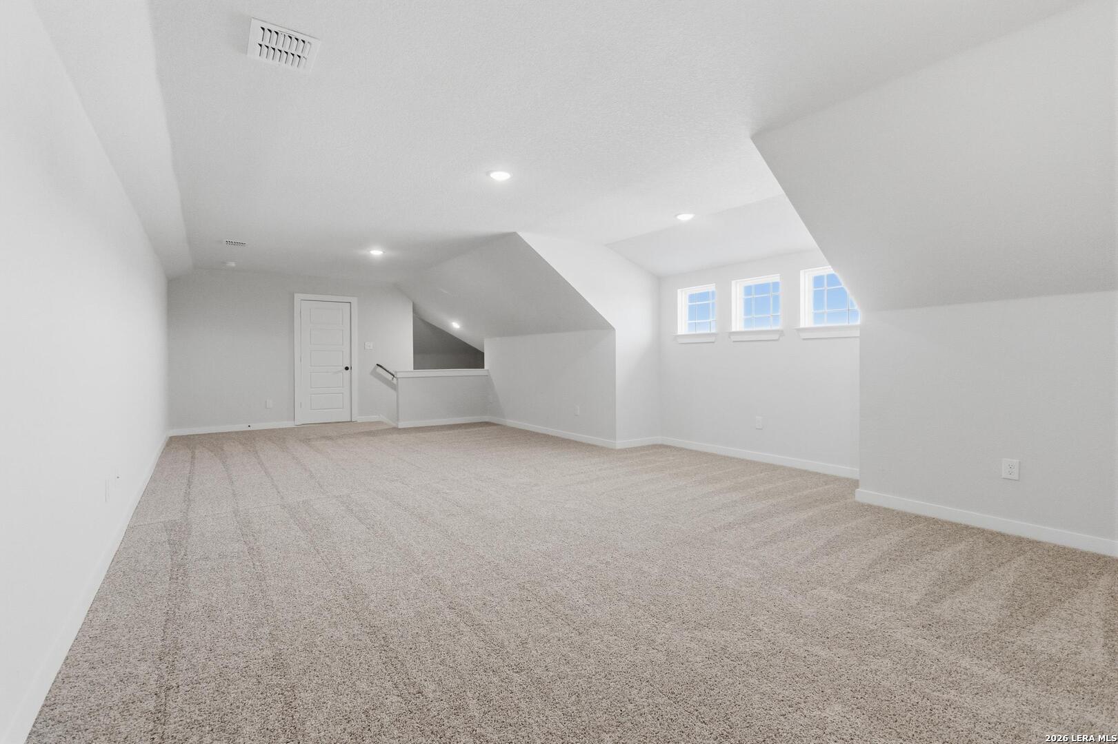 property viewer photo 28