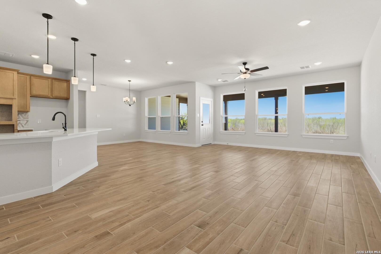 property viewer photo 5