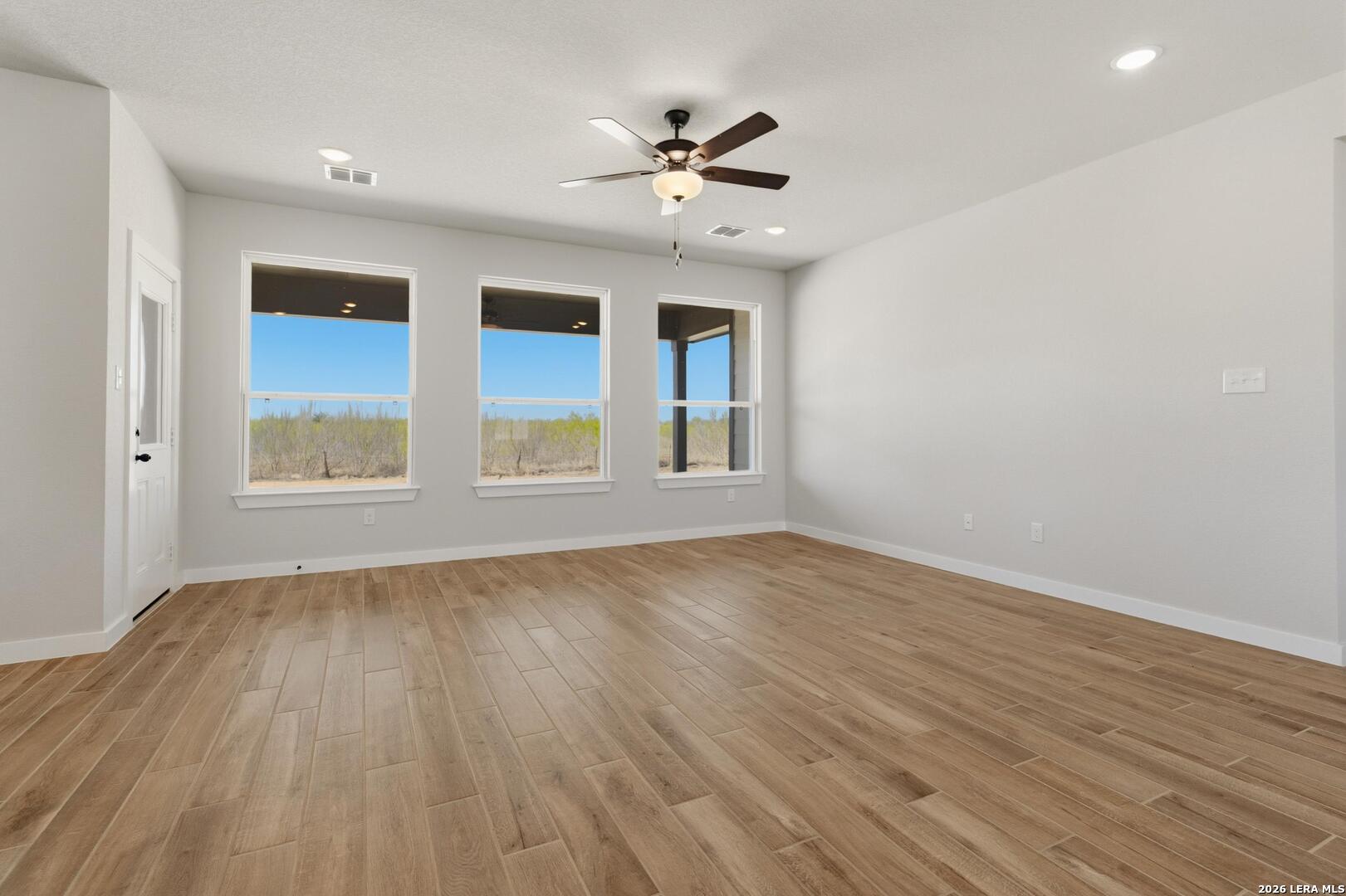 property viewer photo 8