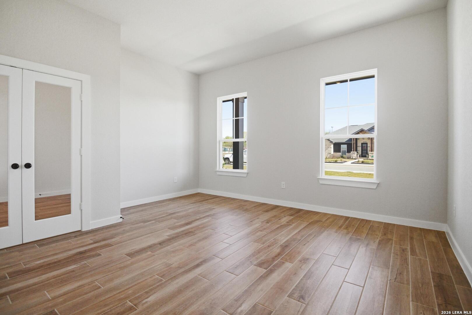 property viewer photo 24