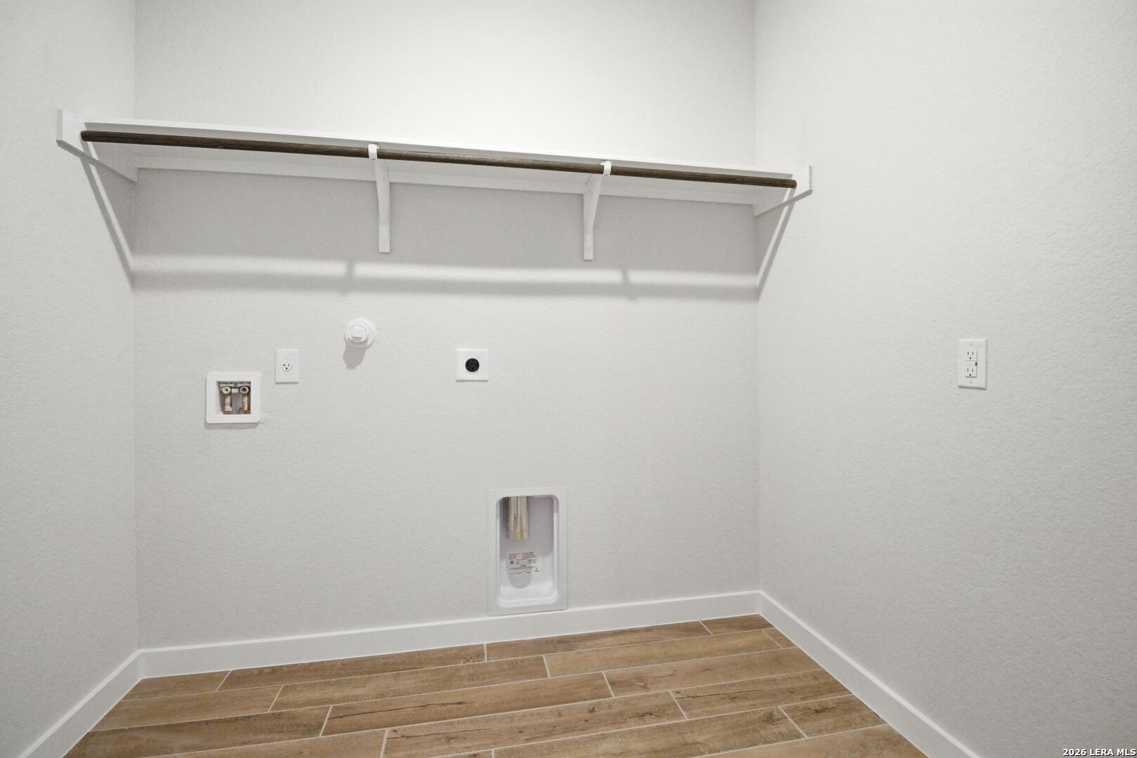 property viewer photo 25