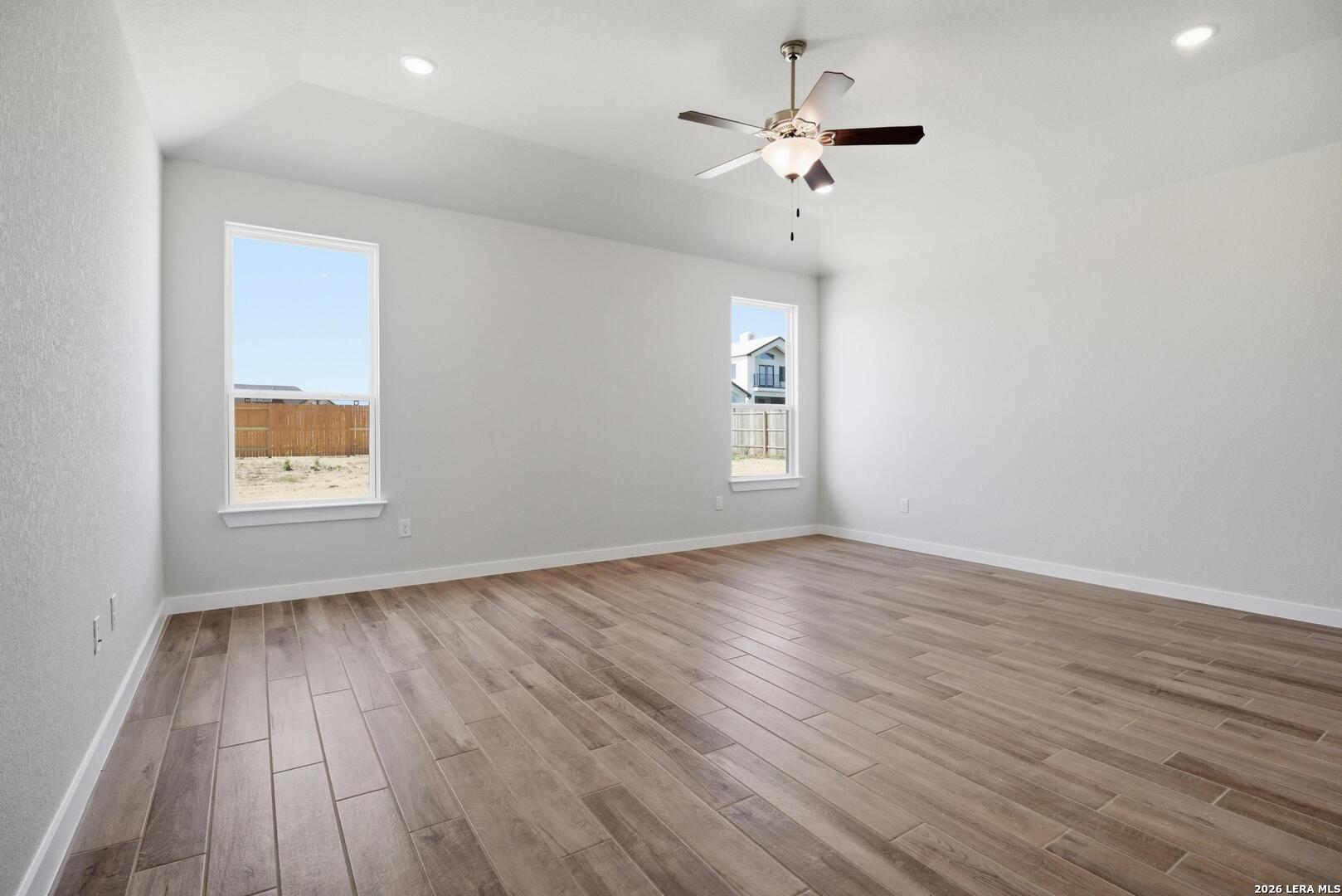property viewer photo 26