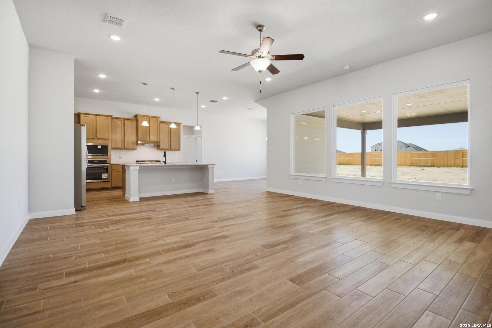 property viewer photo 4