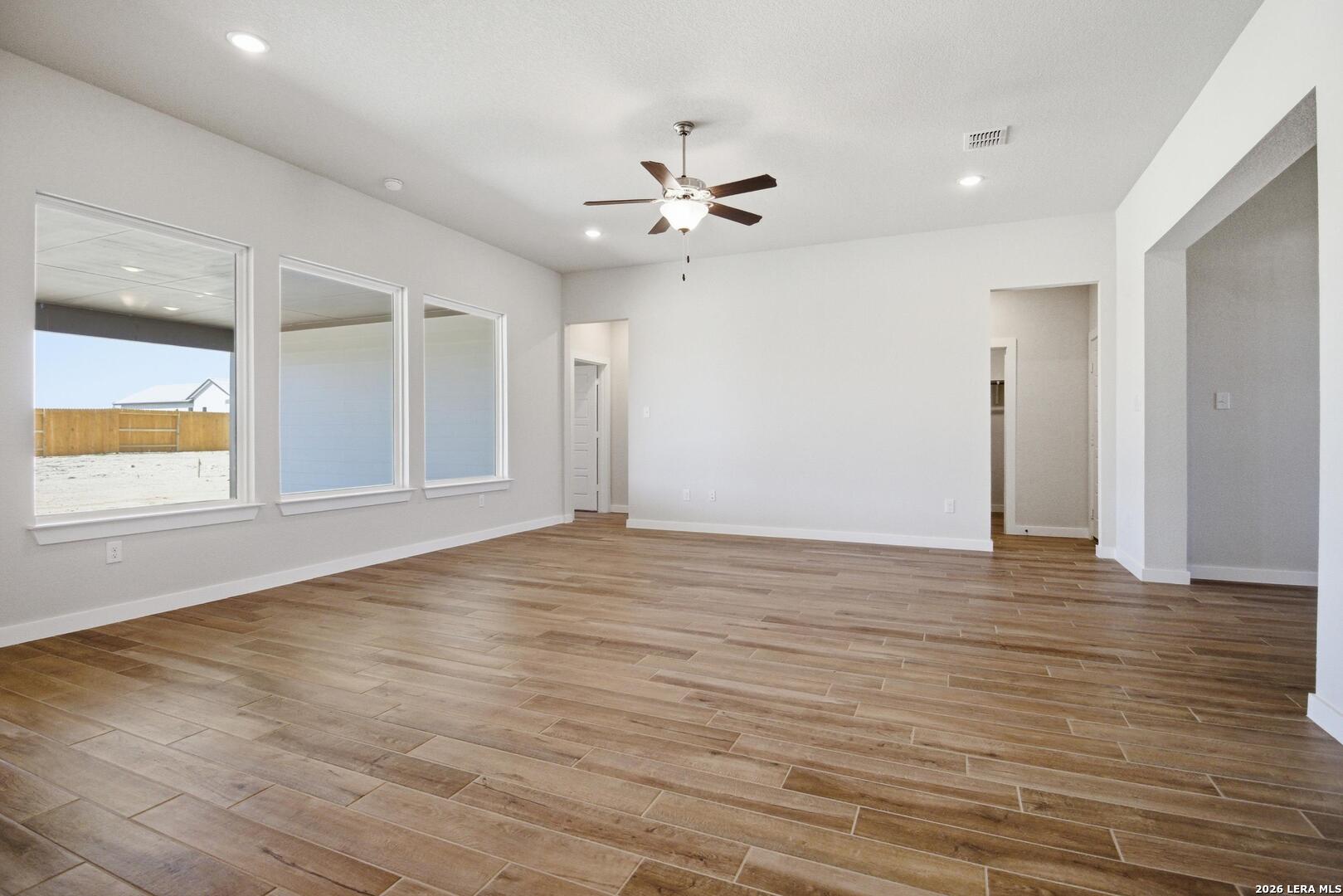 property viewer photo 5