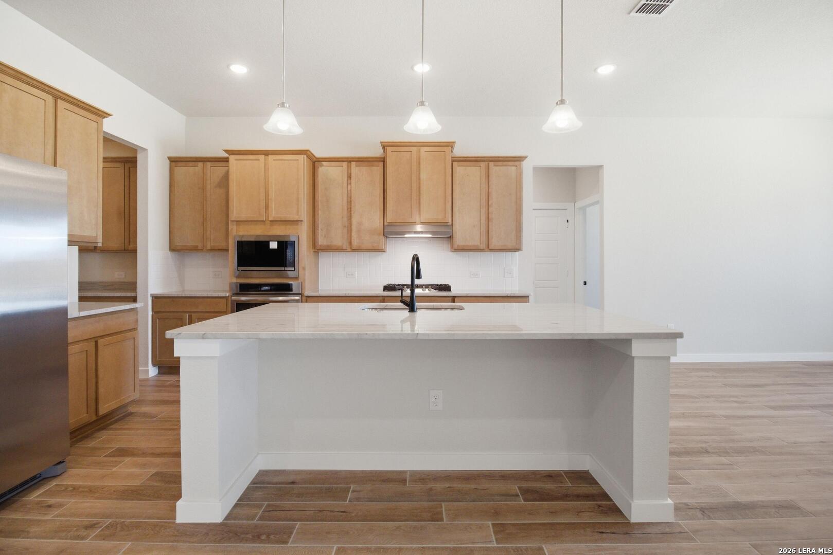 property viewer photo 6