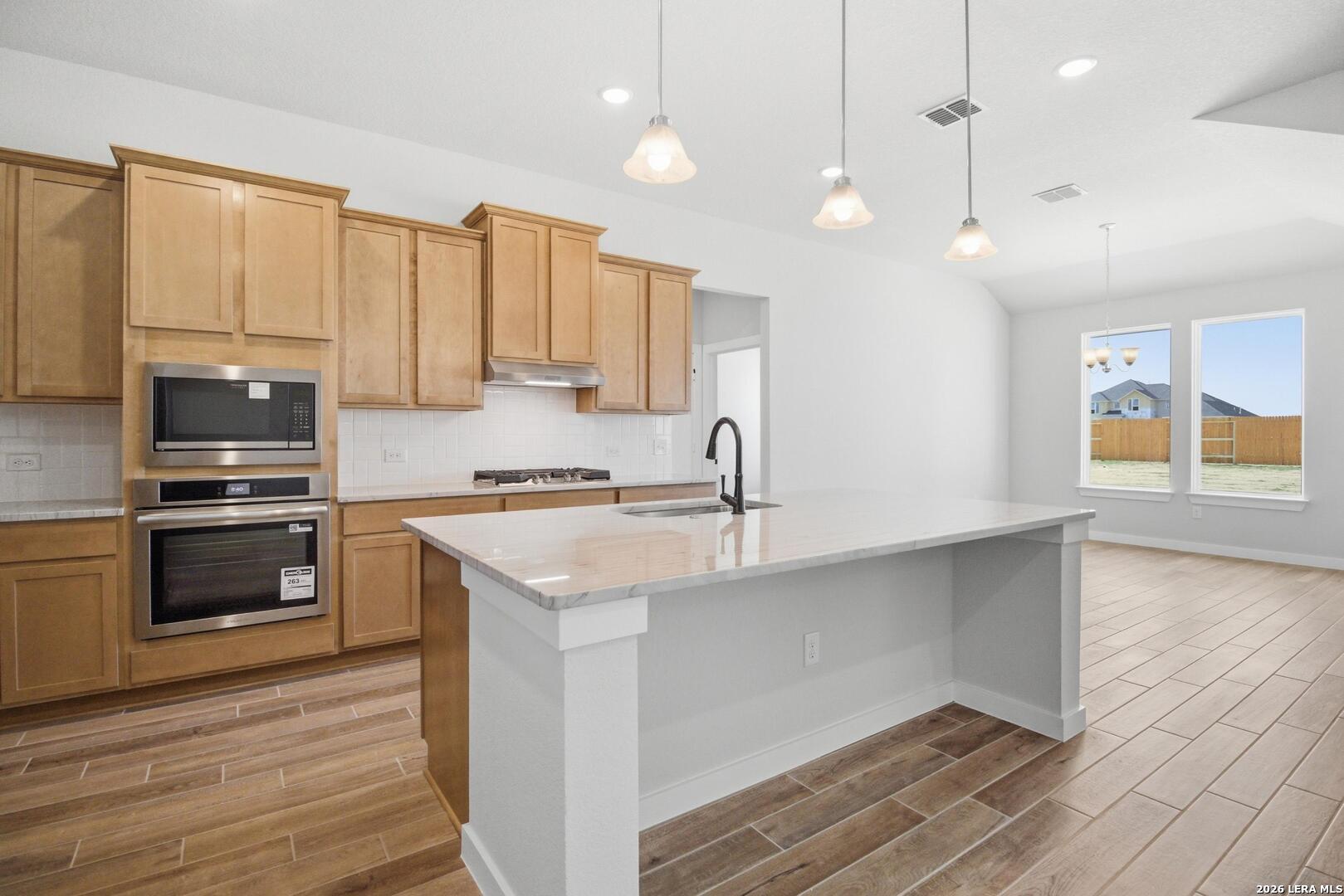 property viewer photo 8