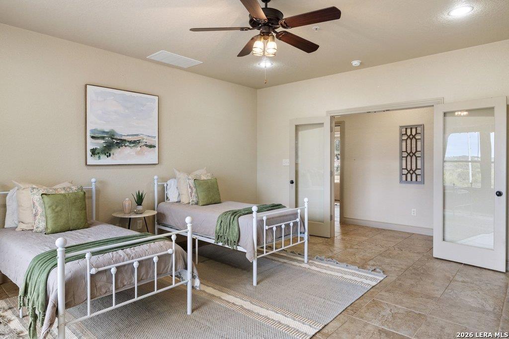 property viewer photo 19