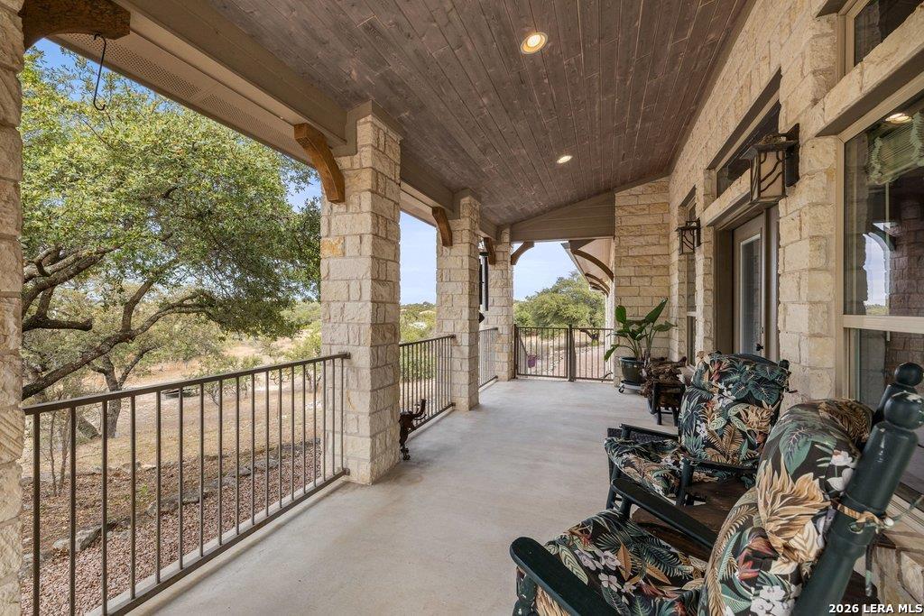 property viewer photo 24