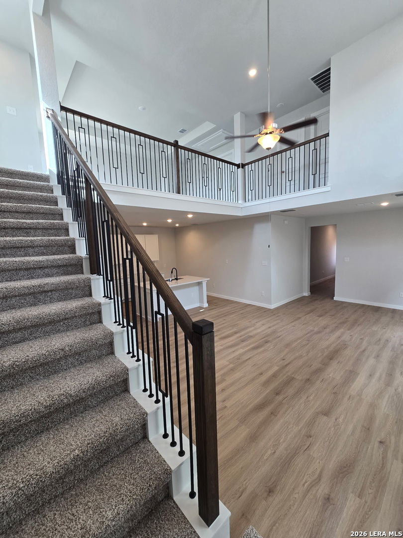 property viewer photo 2