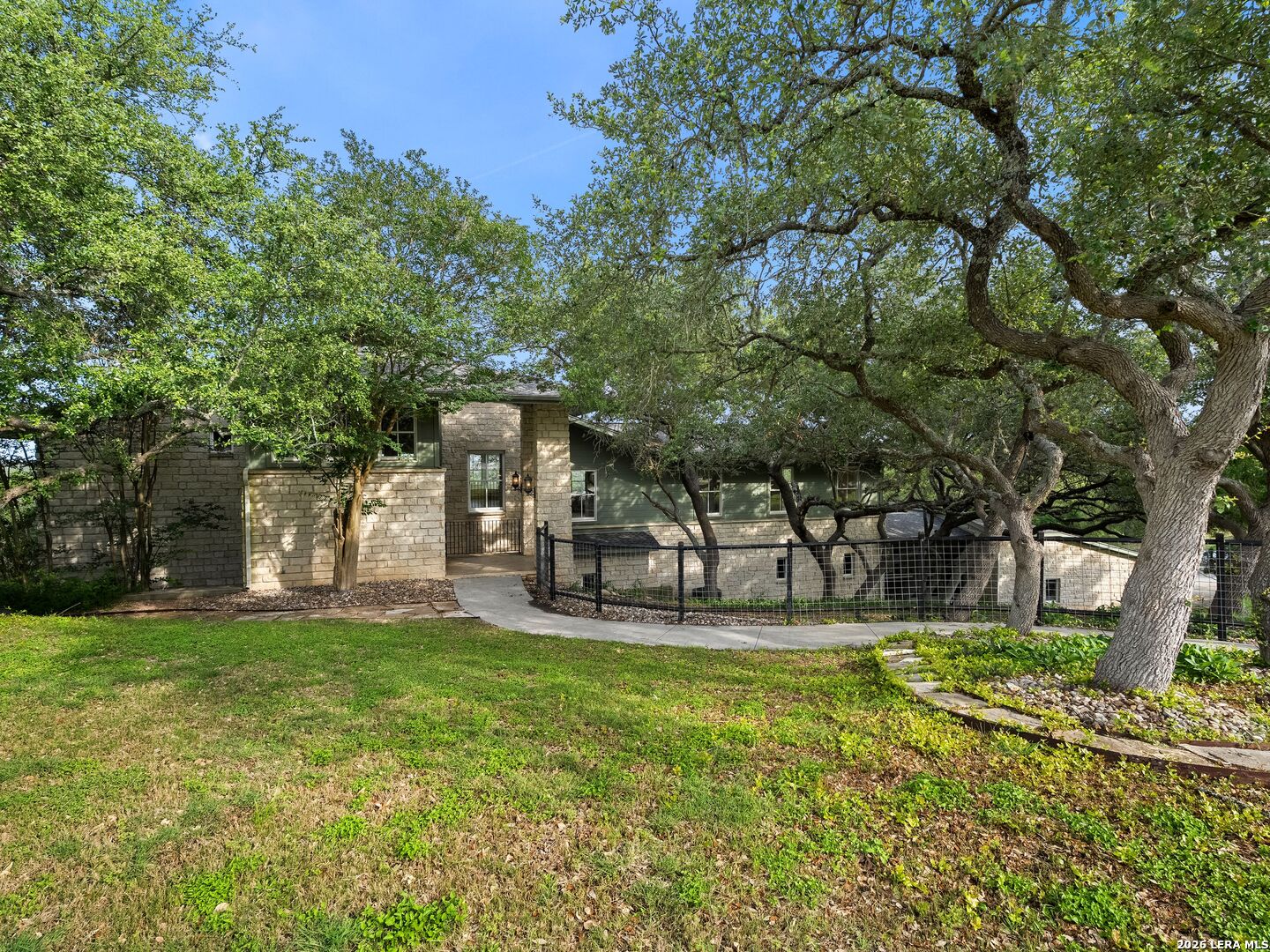 main property photo 78