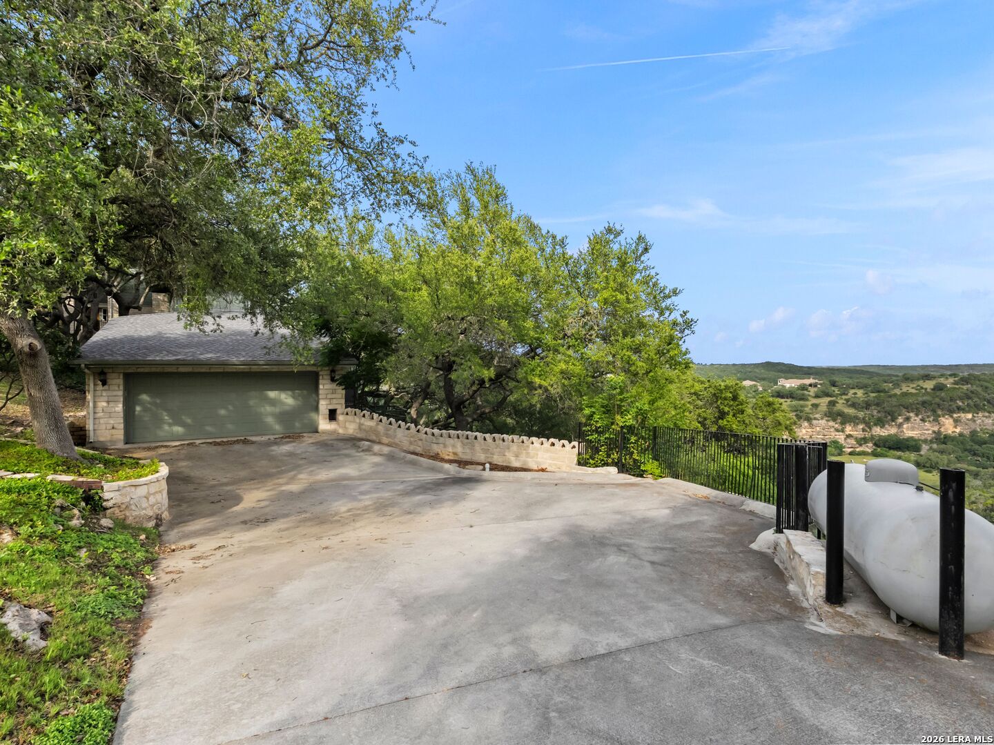 main property photo 81