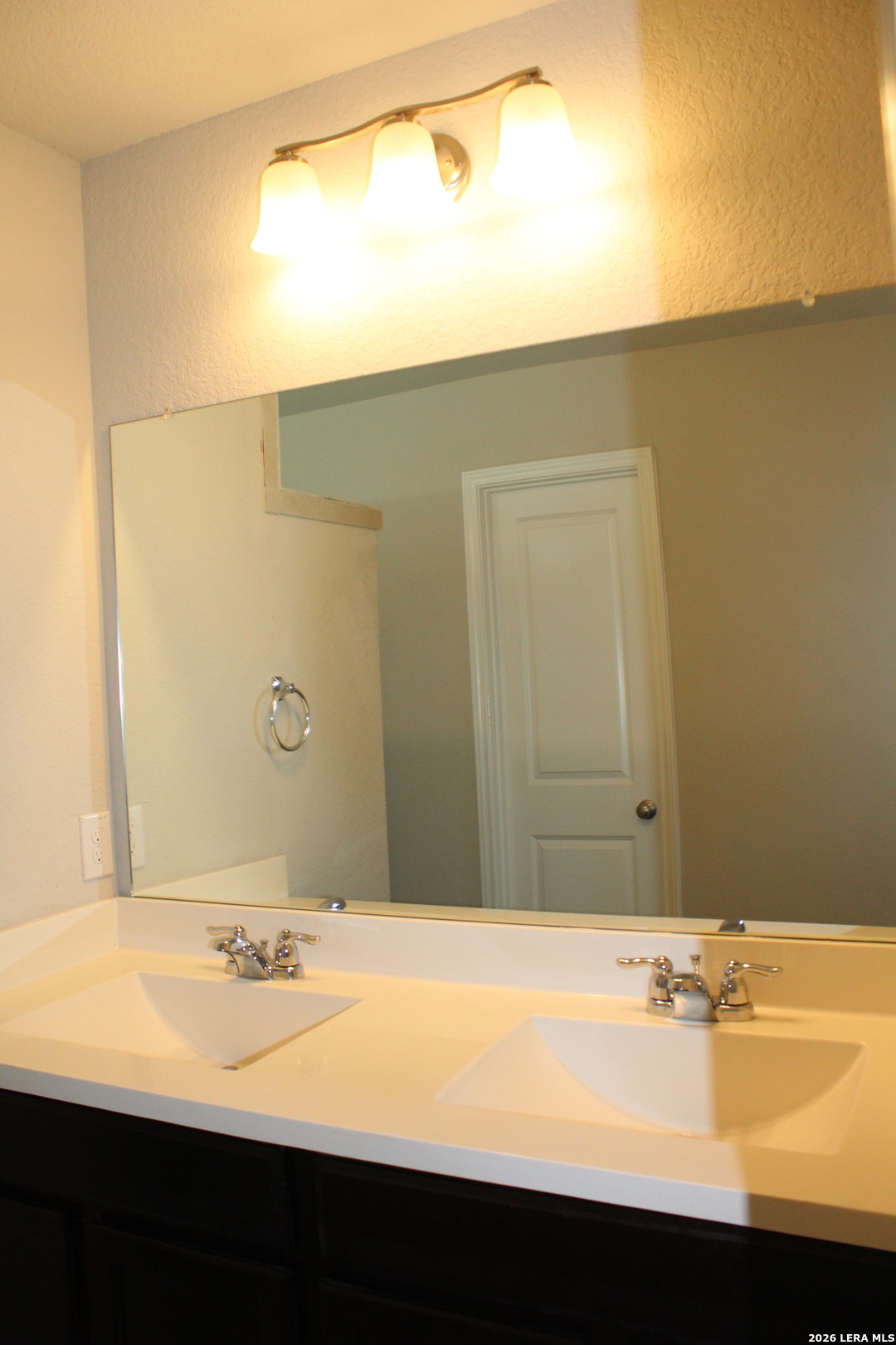 property viewer photo 11