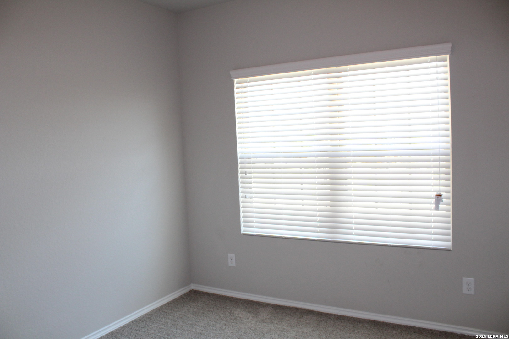 property viewer photo 15