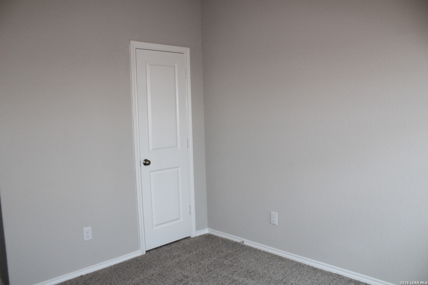 property viewer photo 16