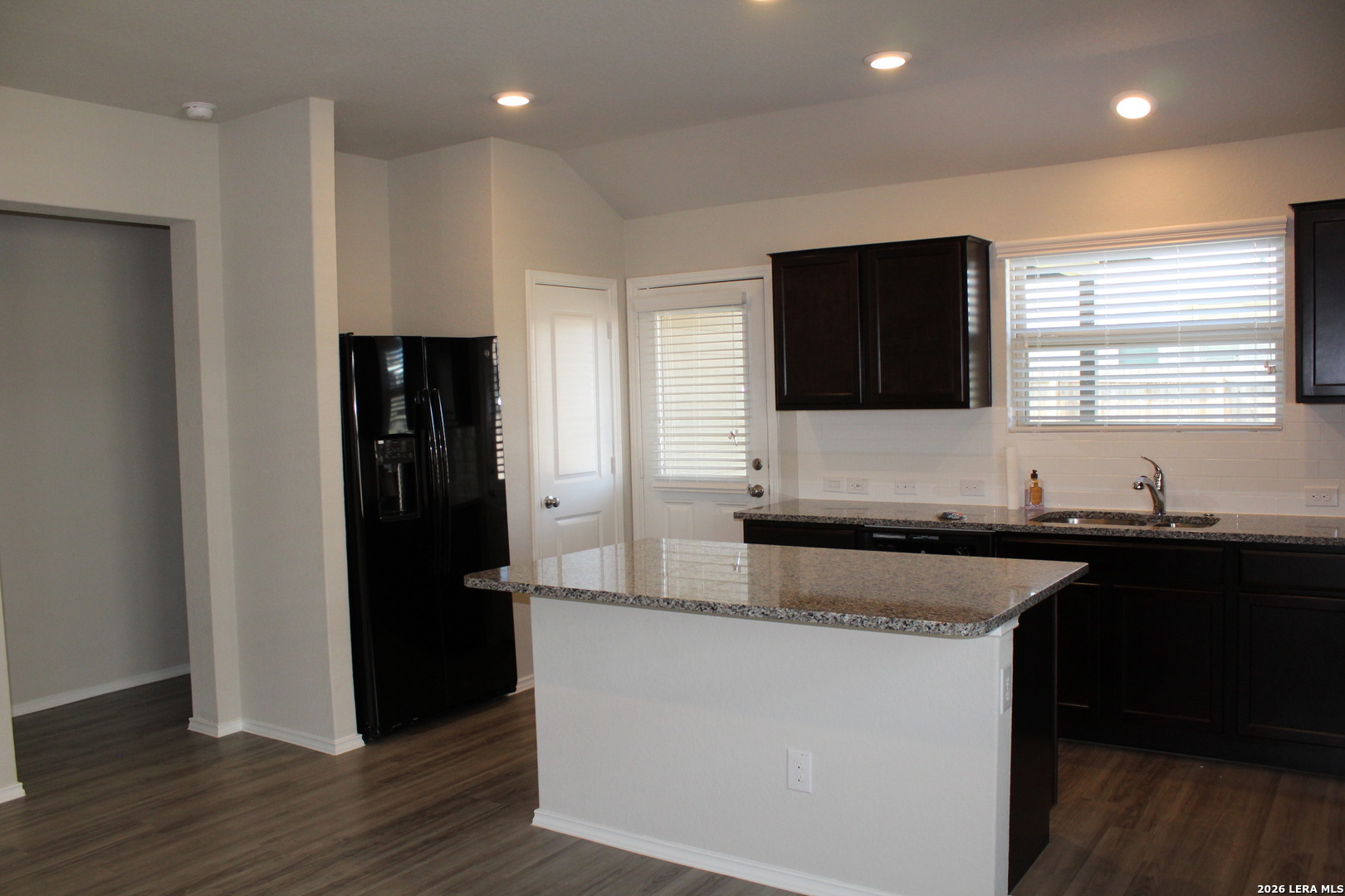 property viewer photo 5