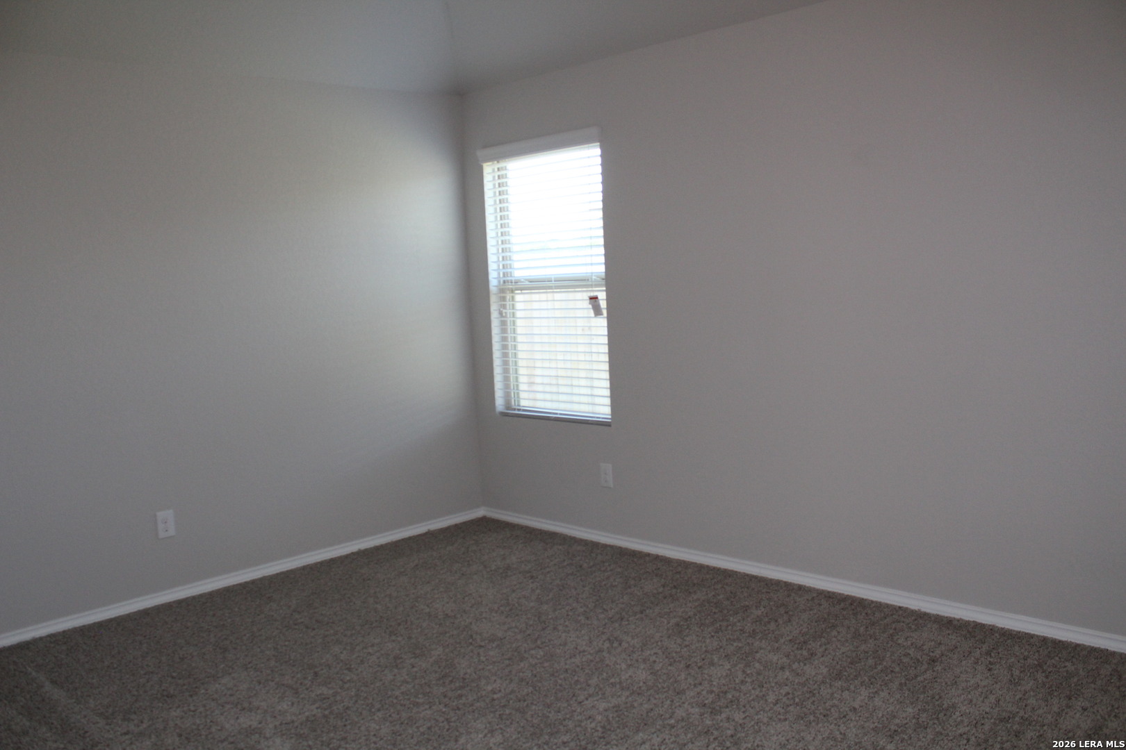 property viewer photo 8