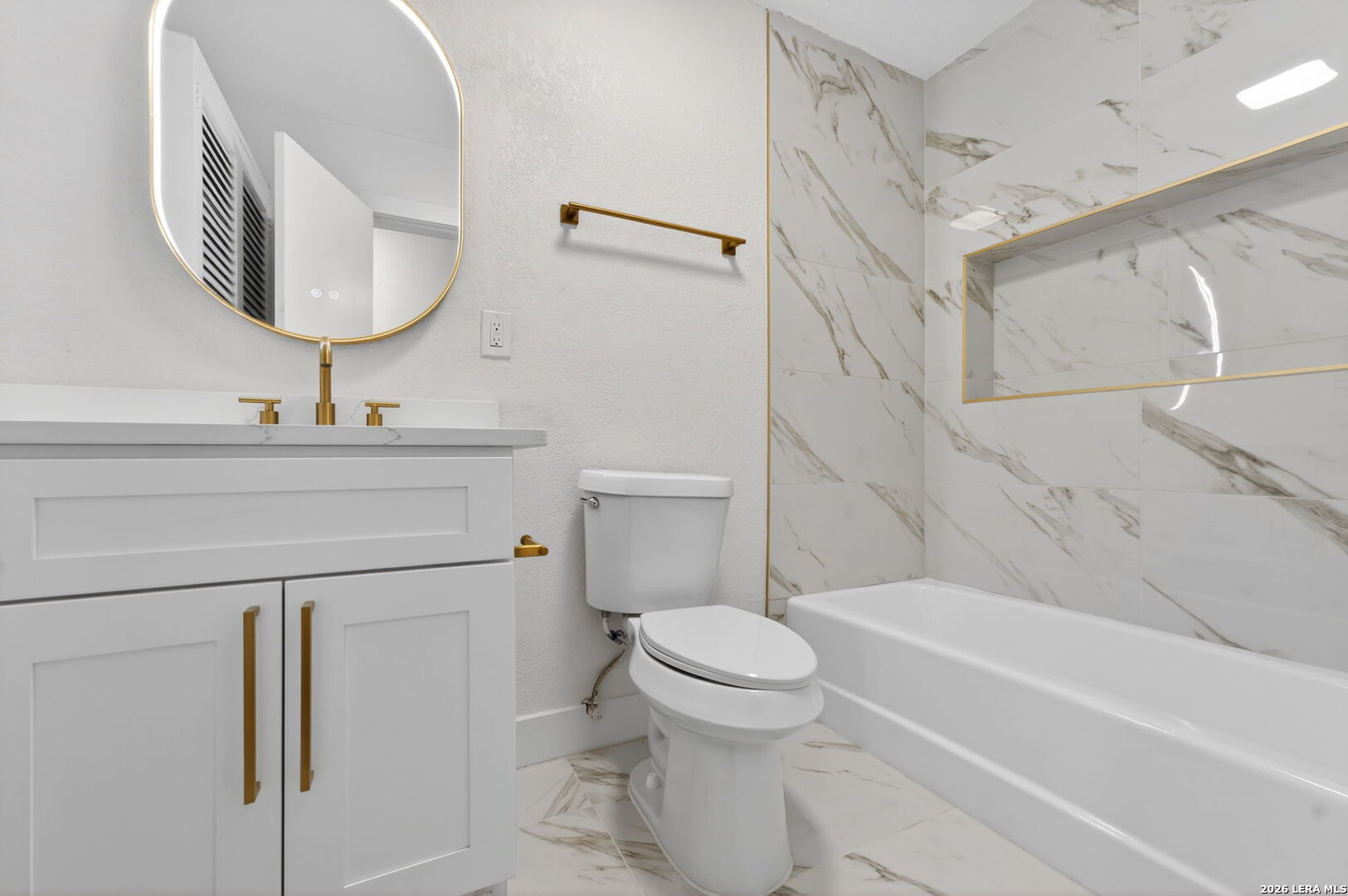 property viewer photo 13