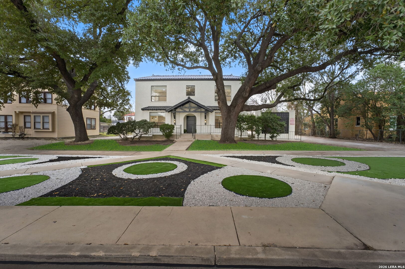 property viewer photo 16