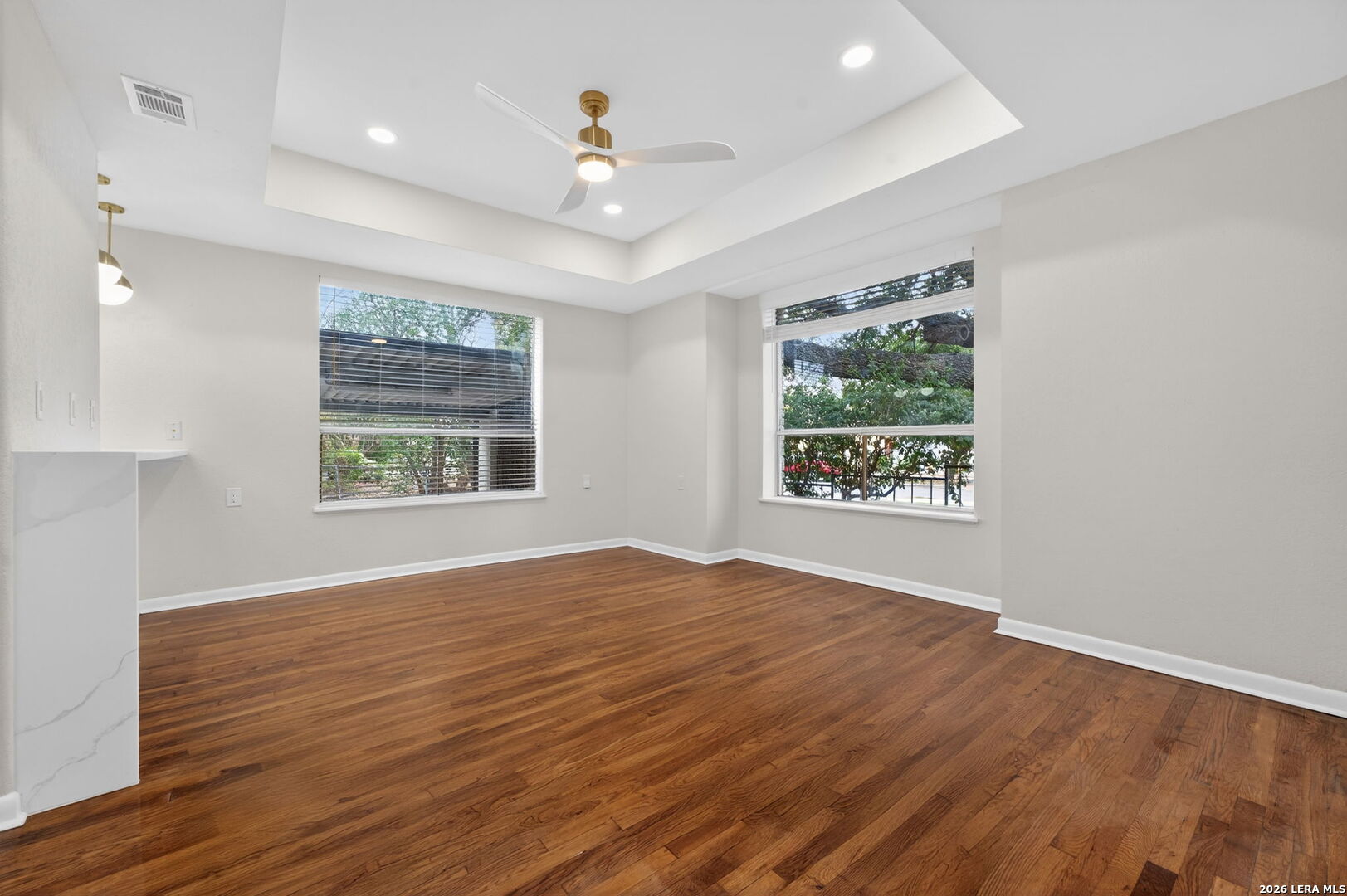 property viewer photo 19
