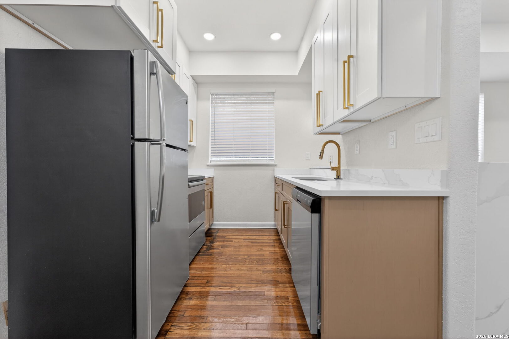 property viewer photo 4