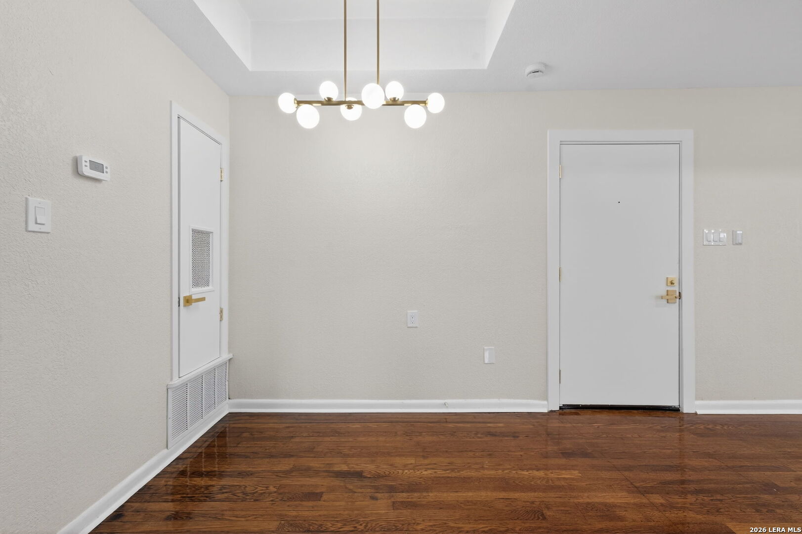 property viewer photo 5