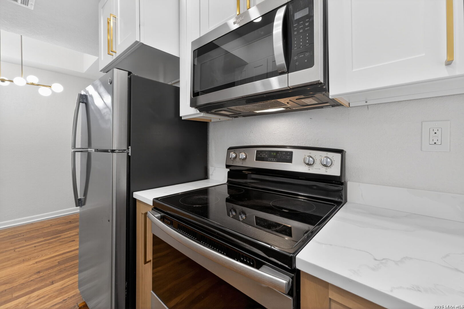 property viewer photo 6