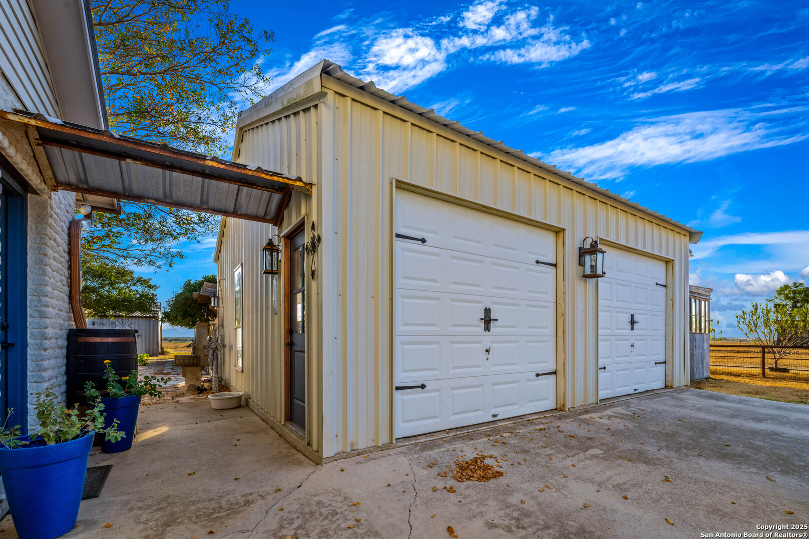 main property photo 36